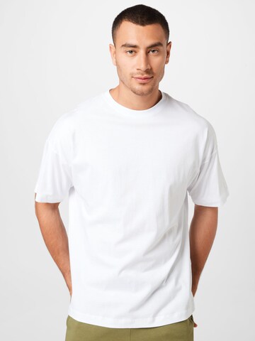 WESTMARK LONDON T-shirt 'Essentials' i vit: framsida