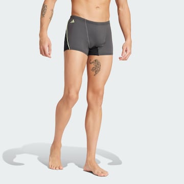 Pantaloncini sportivi da bagno di ADIDAS PERFORMANCE in grigio: frontale