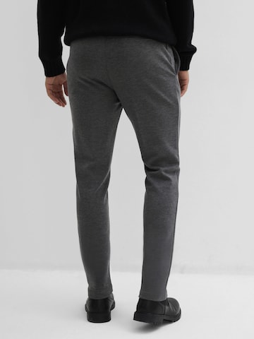 Coupe slim Pantalon bonprix en gris