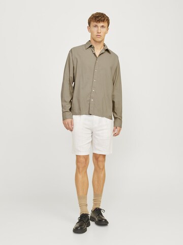 JACK & JONES Comfort fit Button Up Shirt in Beige