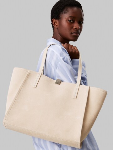 Calvin Klein Shopper in Beige