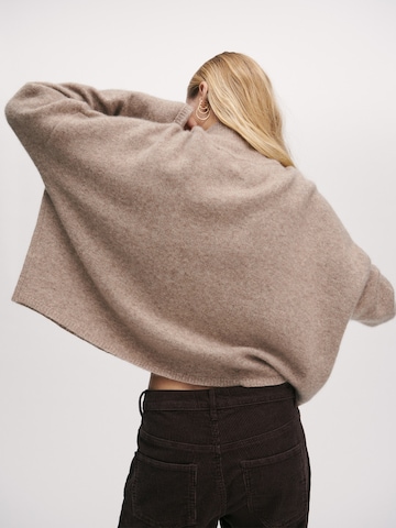 ABOUT YOU x Marie von Behrens Sweater 'Freya' in Beige