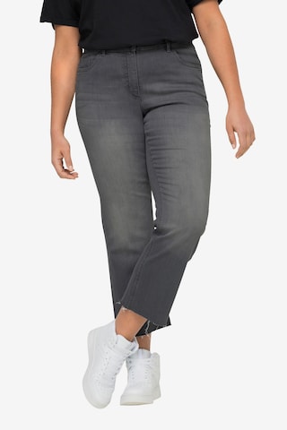 Angel of Style Flared Jeans in Grey: front