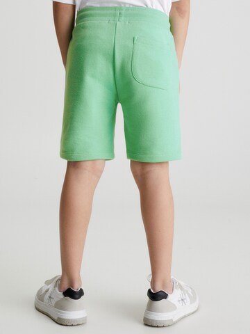 regular Pantaloni di Calvin Klein Jeans in verde