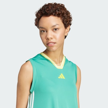 Abito 'Tiro Q2' di ADIDAS SPORTSWEAR in verde