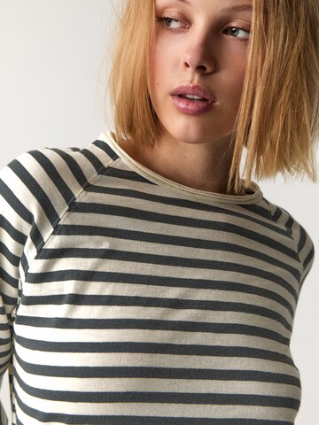 T-shirt Pull&Bear en gris