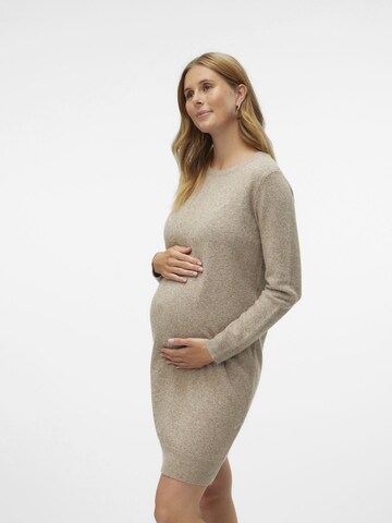 Rochie tricotat 'VMMDoffy' de la Vero Moda Maternity pe maro: față