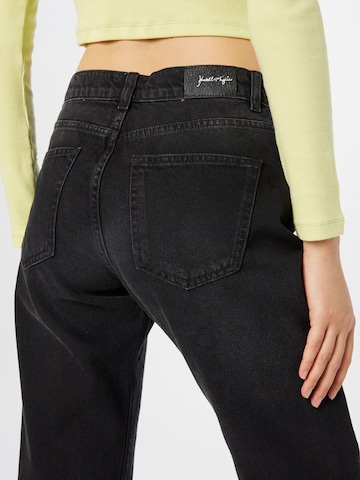 KENDALL + KYLIE regular Jeans i sort