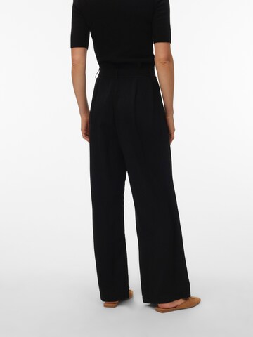 Wide Leg Pantalon à pince 'VMJadina' VERO MODA en noir