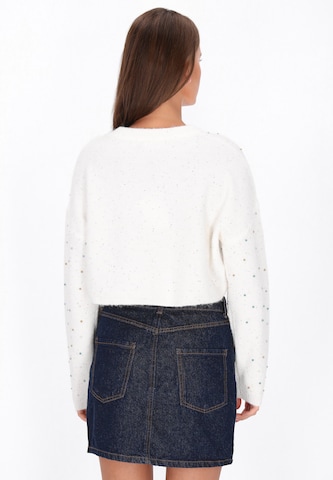Pull-over MYMO en blanc
