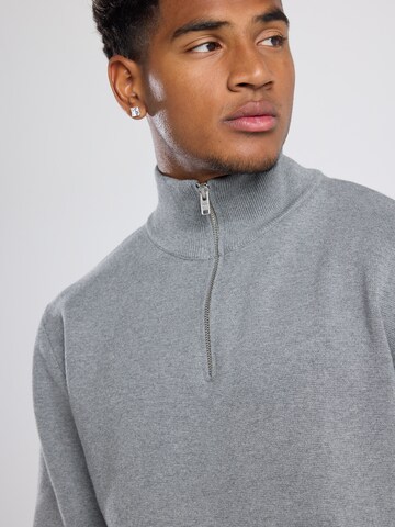 America Today Sweater in Grey