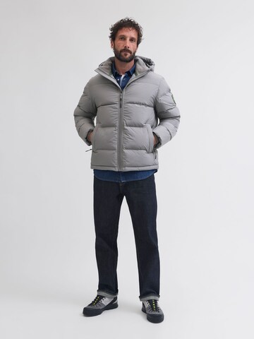 Portland Outerwear Company Between-Season Jacket in Grey