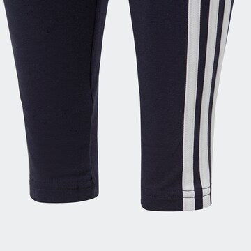 ADIDAS SPORTSWEAR Slimfit Spodnie sportowe 'Essentials' w kolorze niebieski