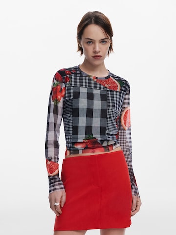 Desigual - Camiseta en negro: frente