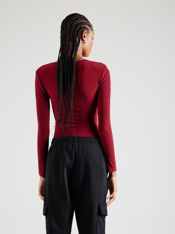 Trendyol - Camisa body em vermelho