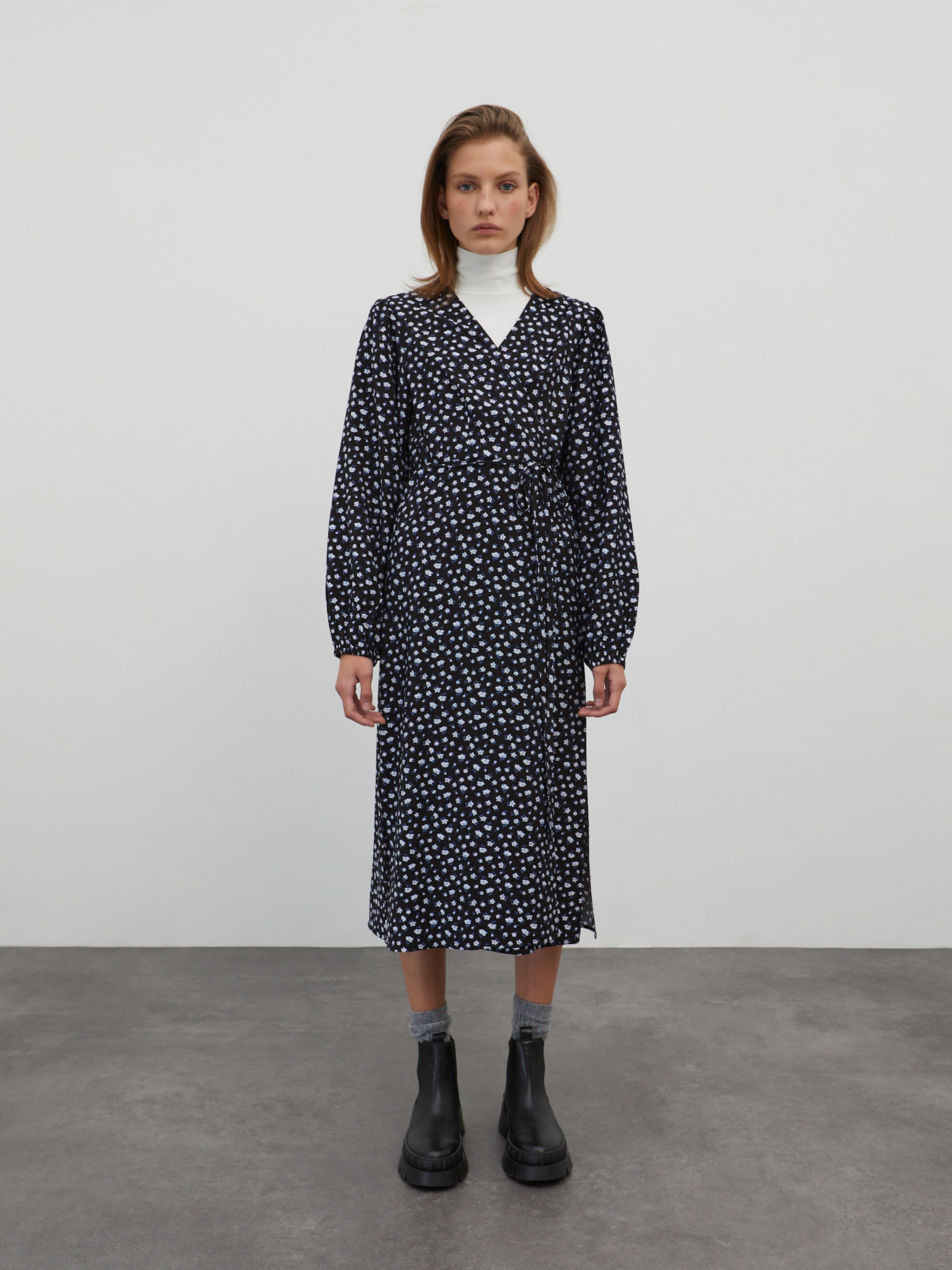 EDITED Produits Robe 'Alene' bleu foncé