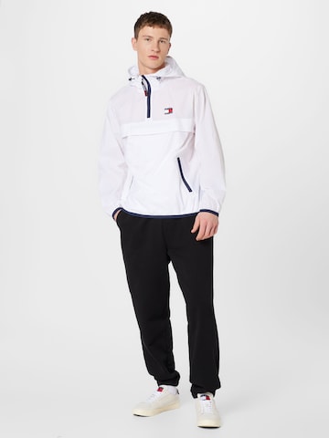 Tommy Jeans Between-Season Jacket 'Chicago' in White