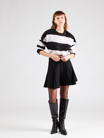 ABOUT YOU Pullover 'Thassia' i sort