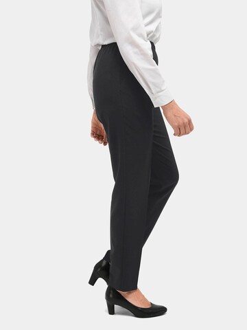 Goldner Regular Pleated Pants 'MARTHA' in Black