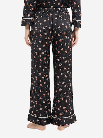 Pantaloncini da pigiama 'Medra' di ETAM in nero