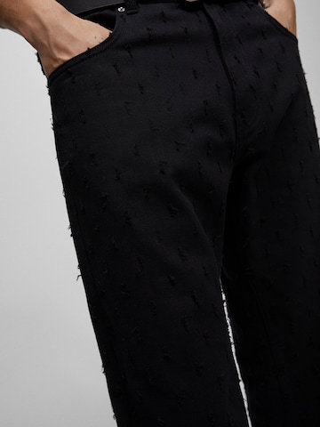 Regular Pantaloni de la Pull&Bear pe negru