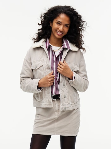 Tommy Jeans Tussenjas in Grijs: voorkant