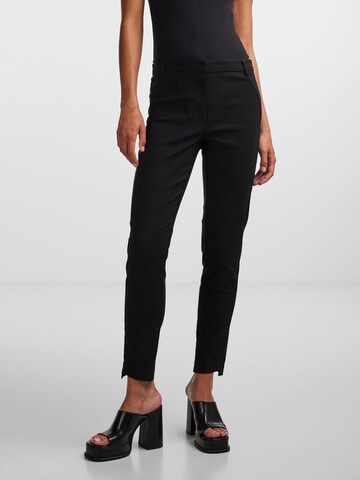 Coupe slim Pantalon 'LORO' Y.A.S en noir