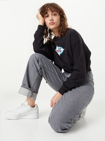 LEVI'S ® Sweatshirt 'Graphic Laundry Crew' in Zwart