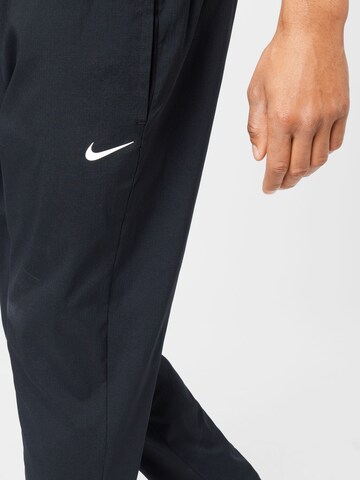 NIKE Regular Sportbyxa i svart