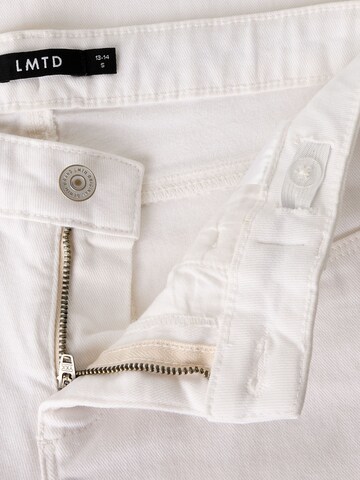 LMTD Flared Jeans in Wit