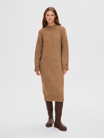 SELECTED FEMME Knitted dress 'RENA' in Brown: front