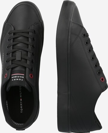 TOMMY HILFIGER Sneakers laag in Zwart