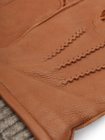 Suitable Full Finger Gloves in Brown