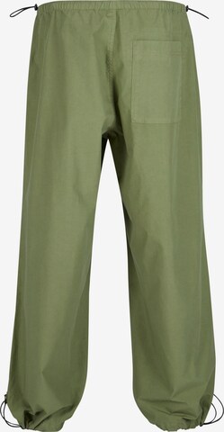 Tapered Pantaloni di Urban Classics in verde