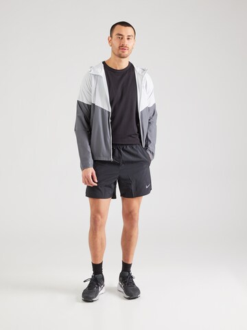 Geacă de primăvară-toamnă 'AIR' de la Nike Sportswear pe gri