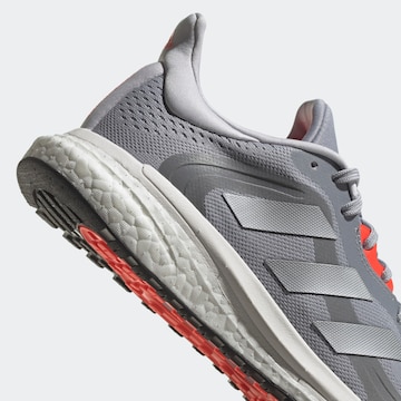 ADIDAS SPORTSWEAR Низкие кроссовки 'Solar Glide 4' в Серый