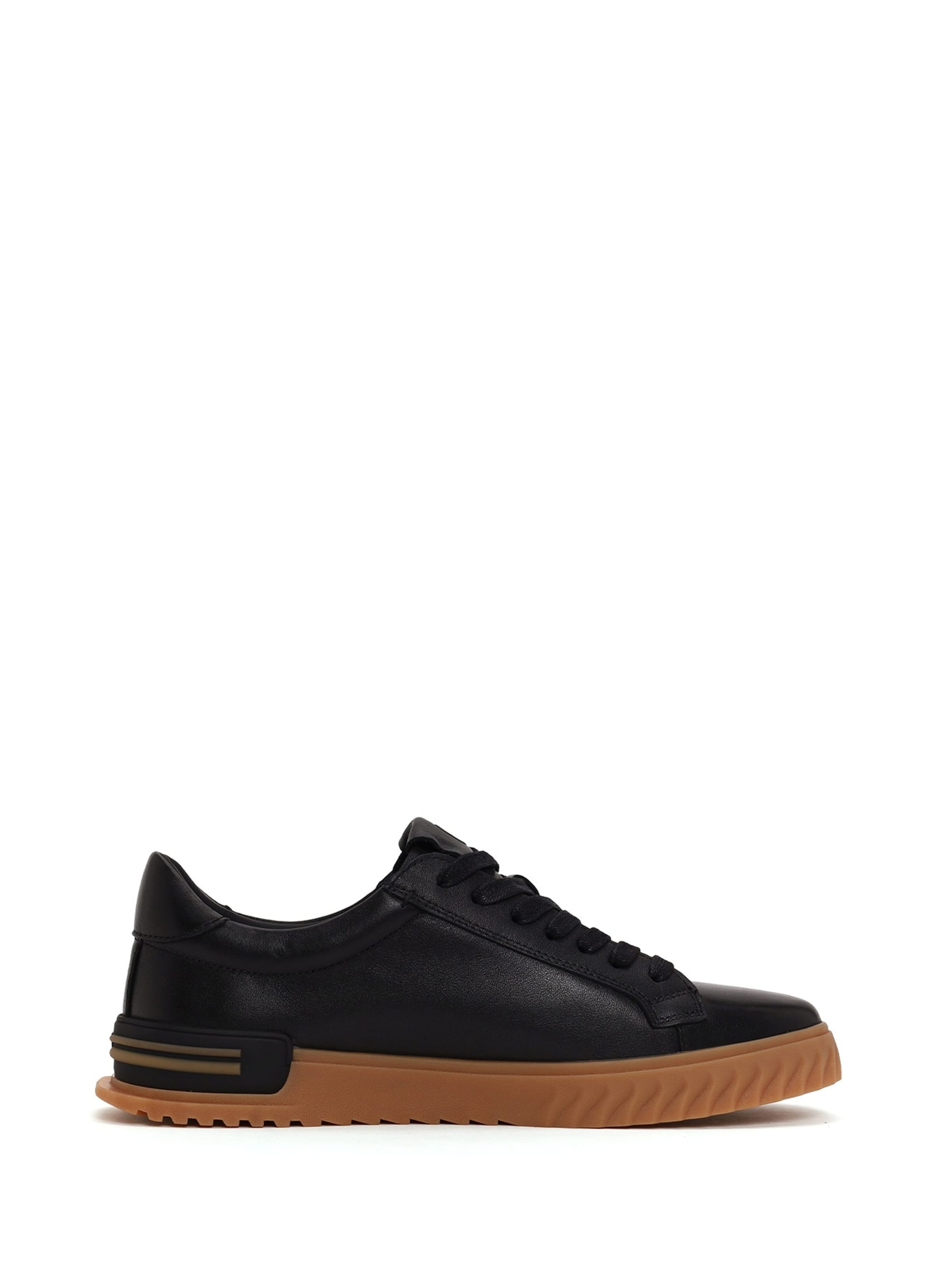 Sneaker low de la Derimod pe negru