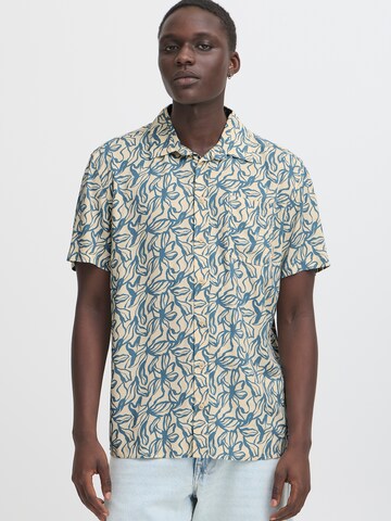 Coupe regular Chemise 'BHAVIAN' BLEND en bleu : devant