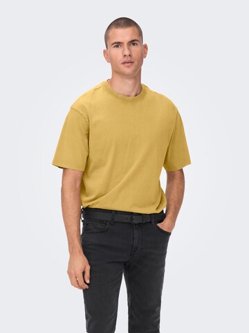 Only & Sons T-shirt 'Ron' i gul: framsida
