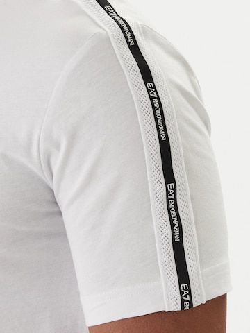 Maglietta di EA7 Emporio Armani in bianco