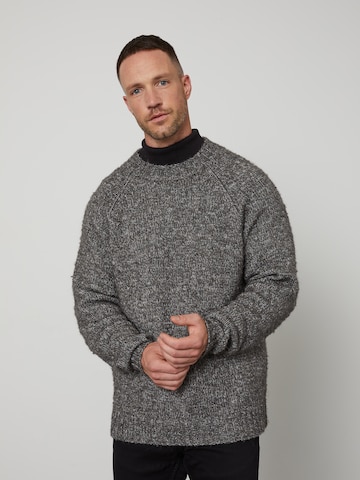 DAN FOX APPAREL Sweater 'Emilio' in Grey: front