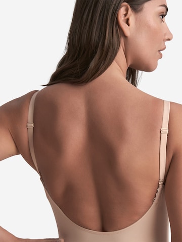 Bye Bra Shapingbody 'Sculpting Bodysuit Deep V Thong' in Beige
