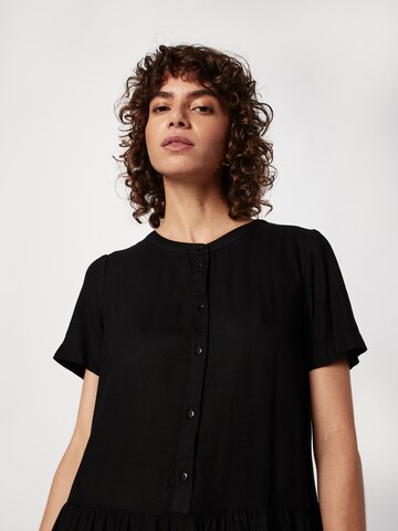 Robe-chemise 'Bumpy' VERO MODA en noir