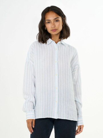 KnowledgeCotton Apparel Blouse in Blue: front