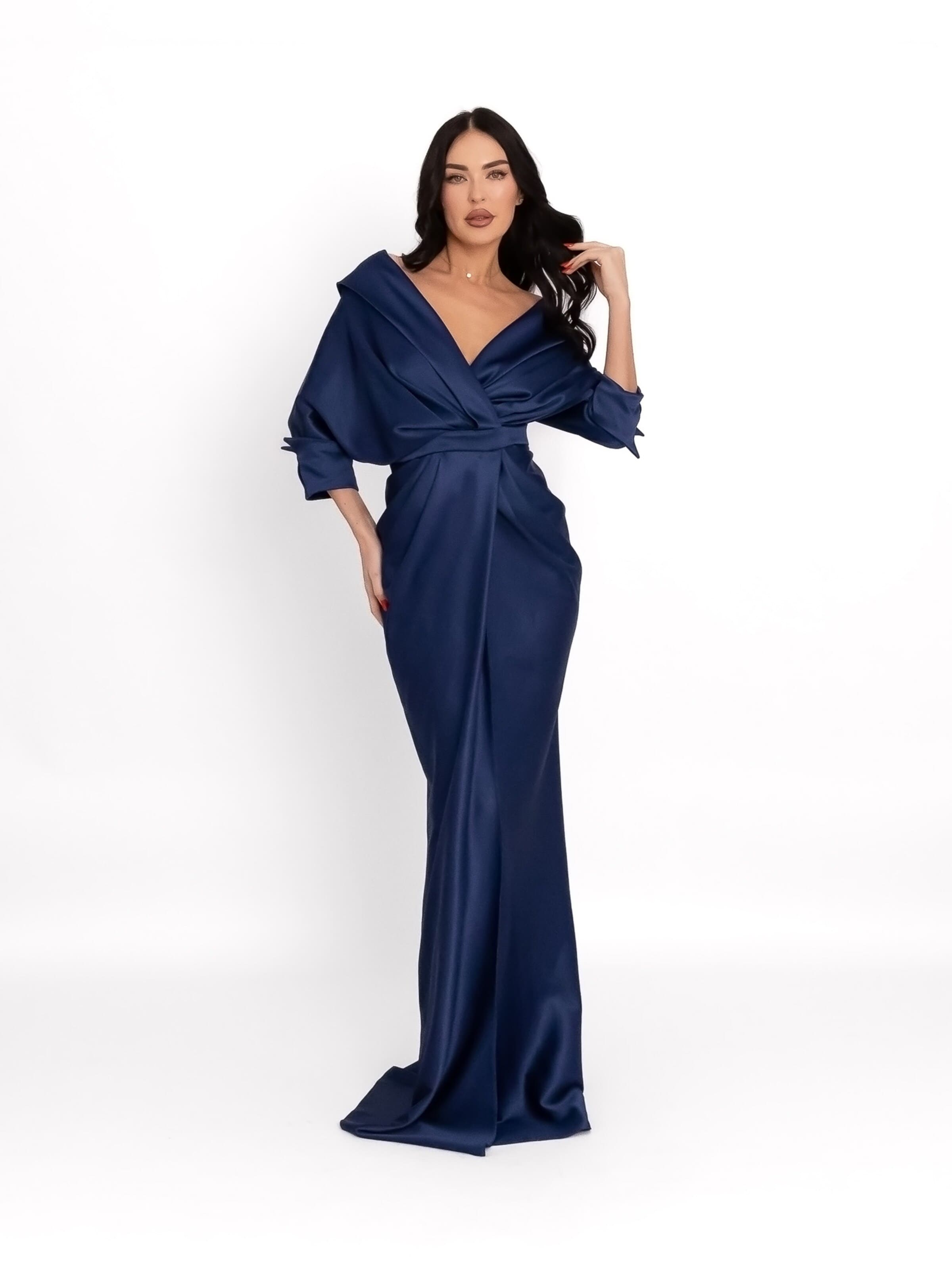 Robe de soirée acob a porter en bleu : devant
