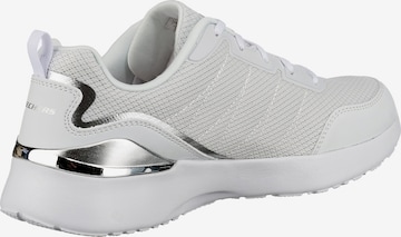 Baskets basses SKECHERS en blanc