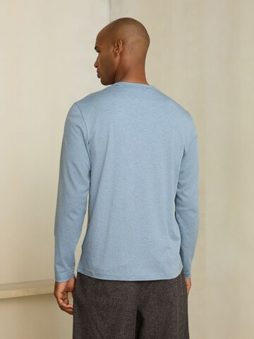 Next Bluser & t-shirts 'Supima' i blå