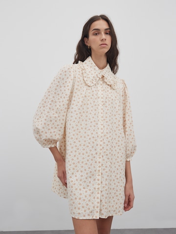 EDITED Shirt Dress 'Debbie' in Beige: front