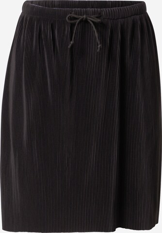 Urban Classics Skirt in Black: front