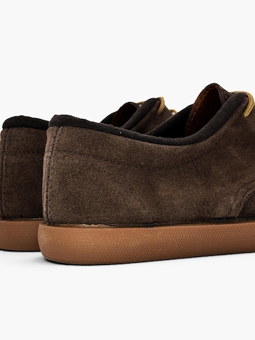 Chaussure basse Pisamonas en marron